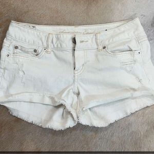 American eagle white denim jean shorts. Size 4. $25.